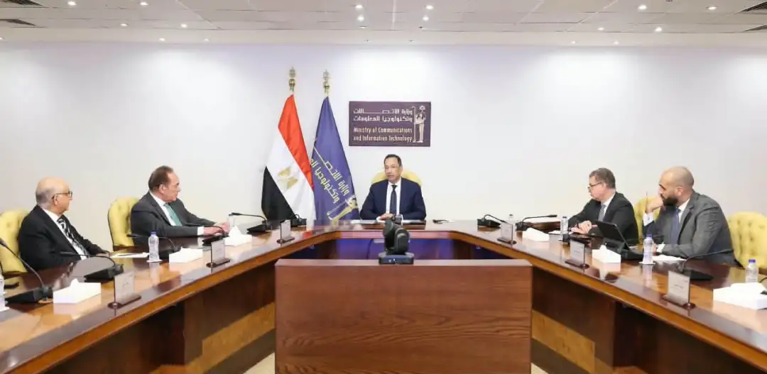 جانب من لقاء وزير الاتصالات برجال الأعمال