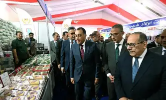 مدبولي: معارض "أهلًا مدارس" تمثل نموذجًا للتعاون بين أجهزة الدولة والقطاع الخاص