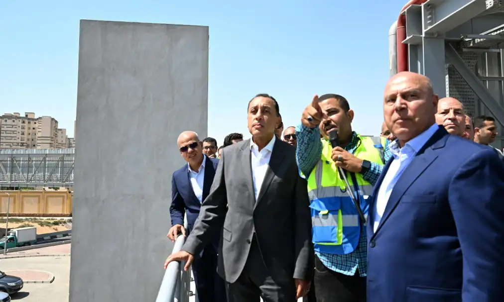 مدبولي: الدولة تولي مشروعات النقل الجماعي اهتمامًا كبيرًا