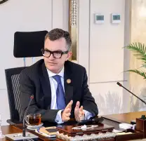وزير التخطيط يبحث مع البنك الدولي إعداد "خريطة طريق" لتنمية الثروة المعدنية