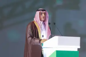 الأستاذ عبد الله صالح كامل خلال كلمته