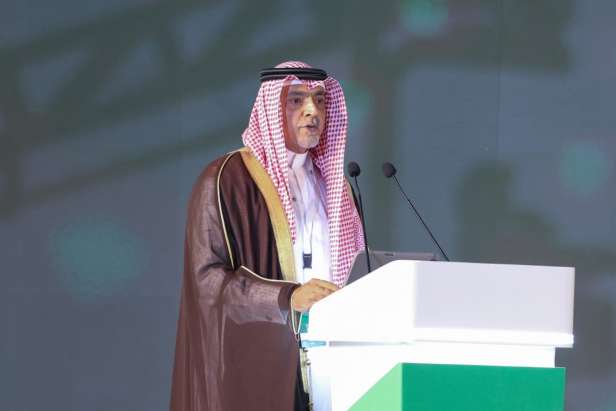 الأستاذ عبد الله صالح كامل خلال كلمته